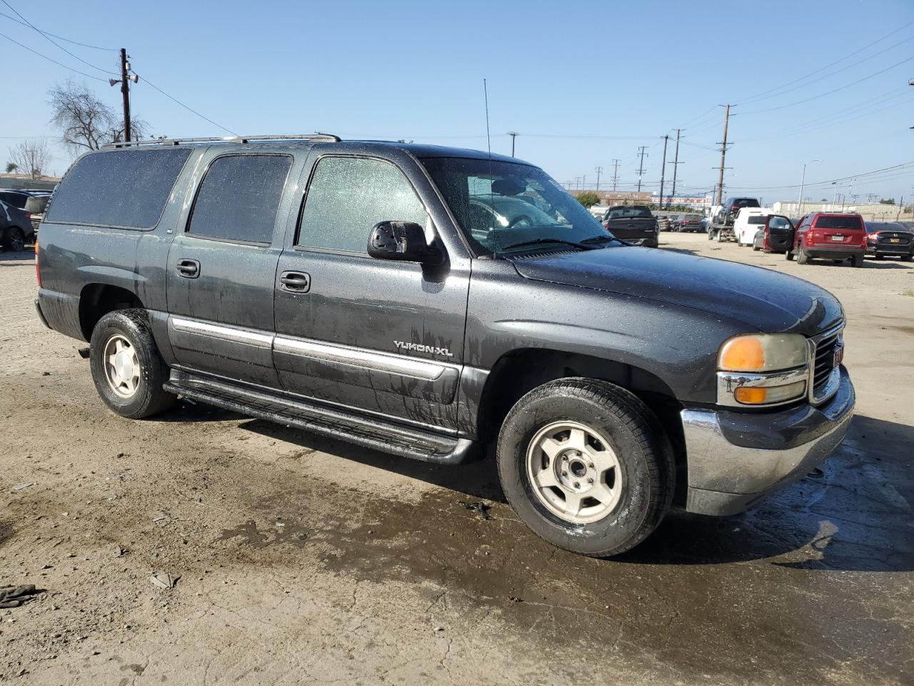 2003 GMC Yukon - Image 4