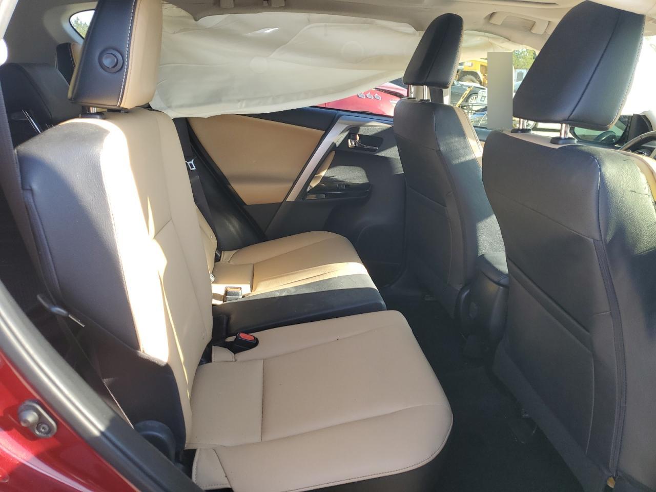 2018 Toyota RAV 4 - Image 10
