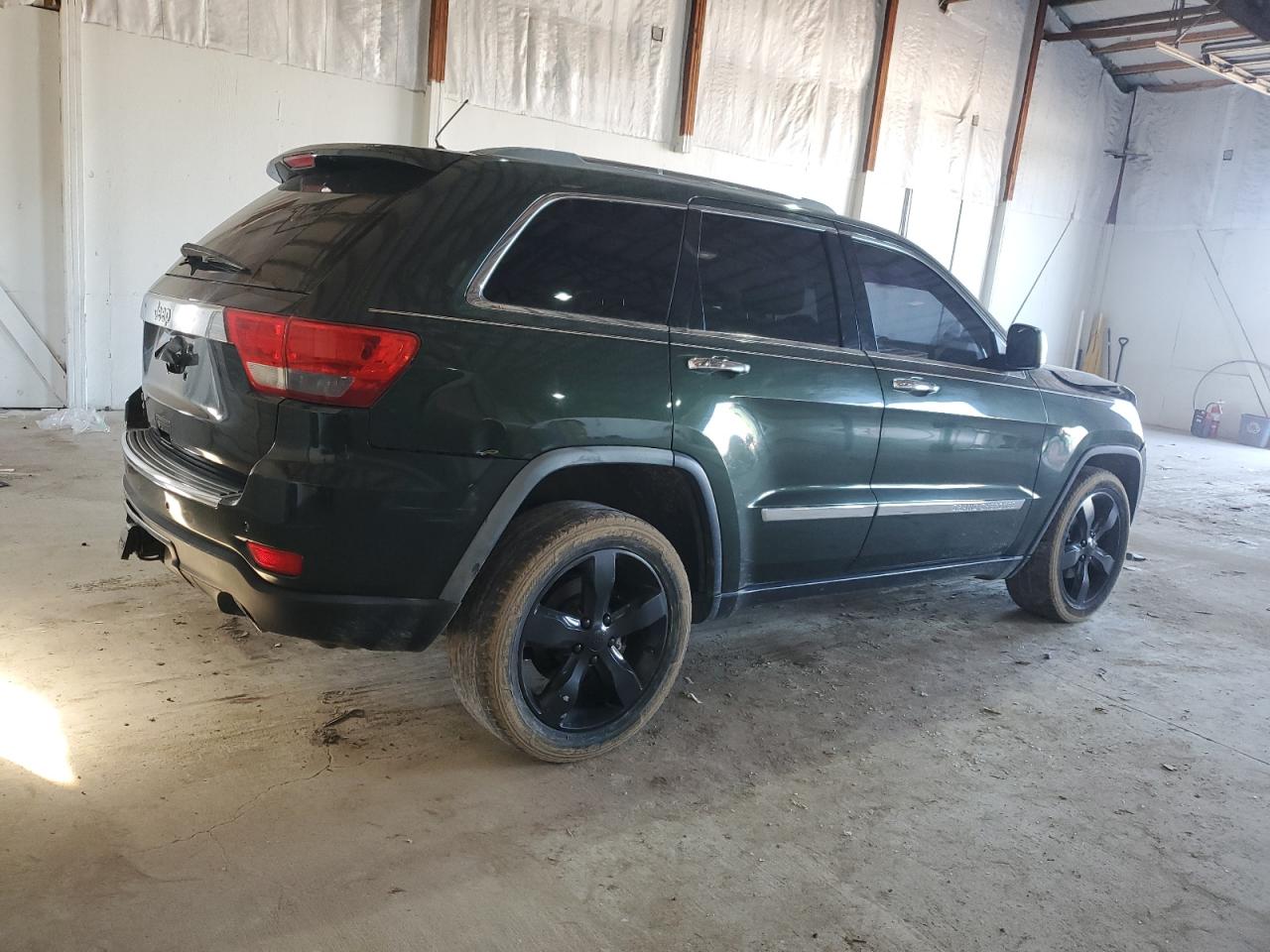 2011 Jeep Grand Cherokee - Image 3