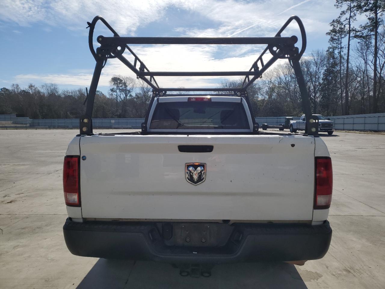 2016 RAM 1500 - Image 6