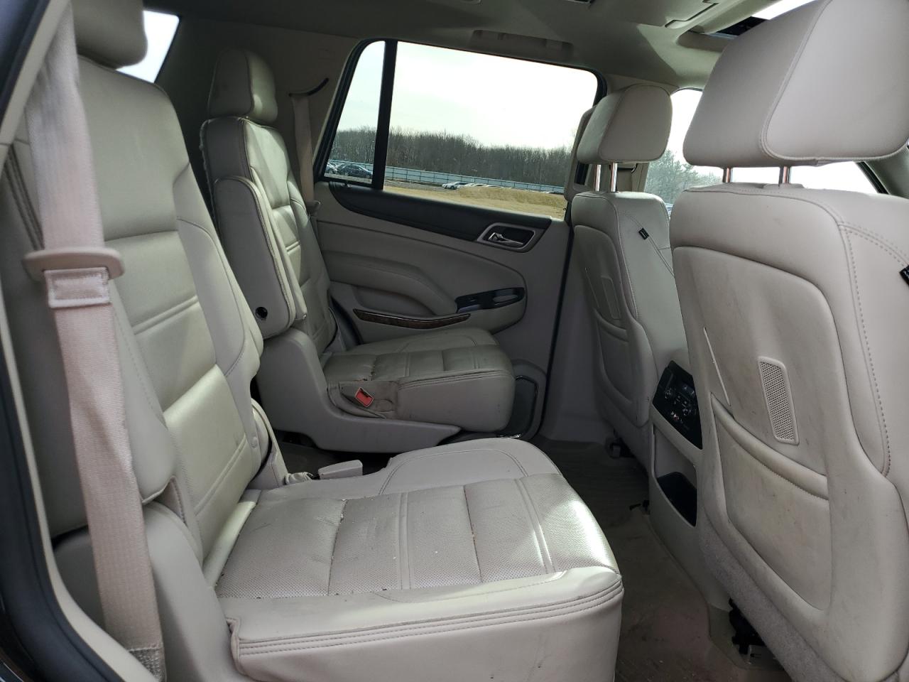 2015 GMC Yukon - Image 11