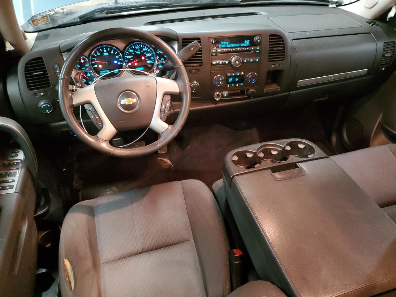 2013 Chevrolet Silverado - Image 8