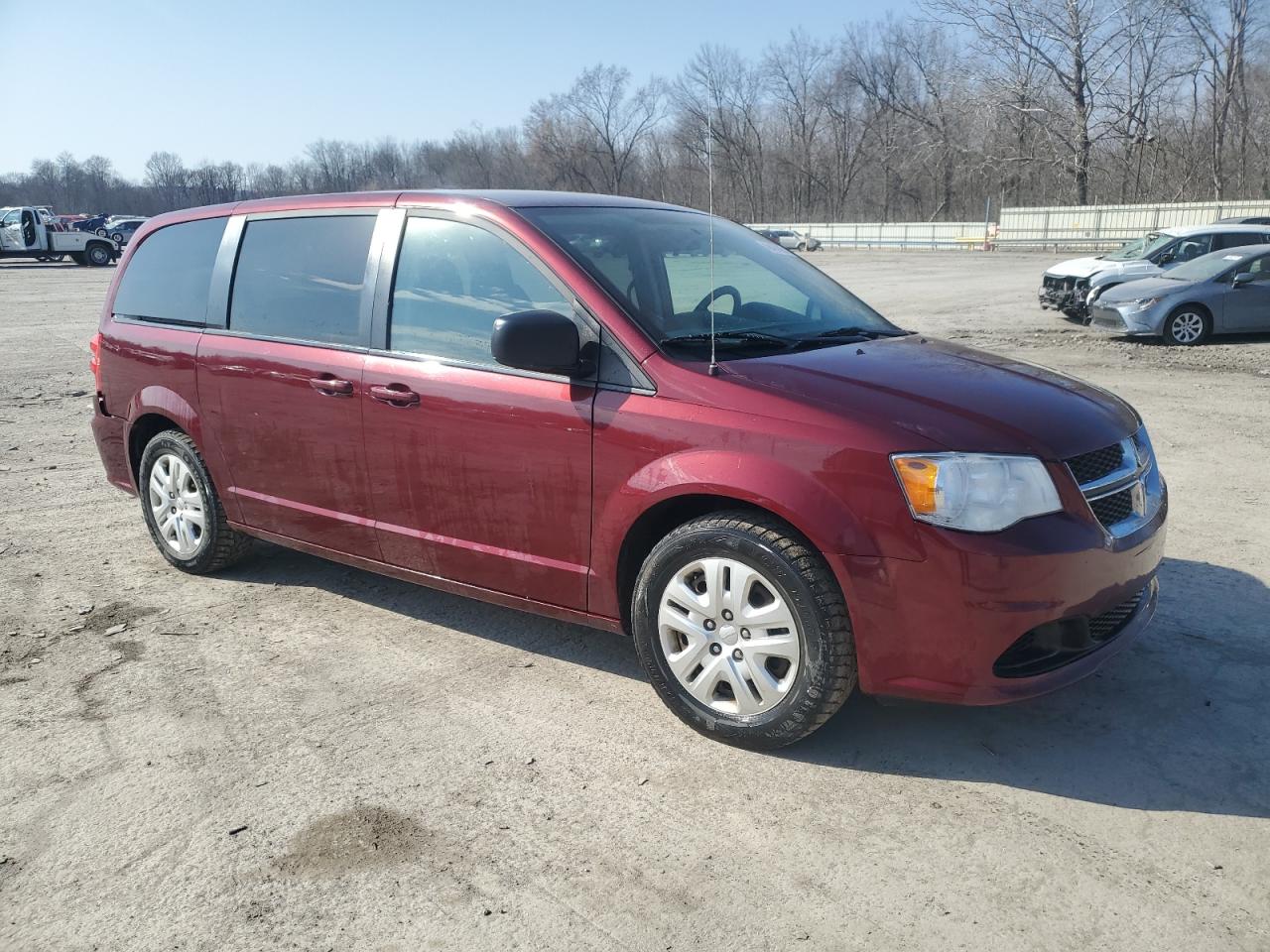 2018 Dodge Caravan - Image 4