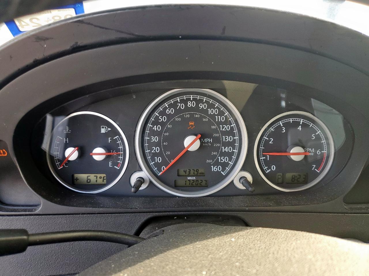 2004 Chrysler Crossfire - Image 10