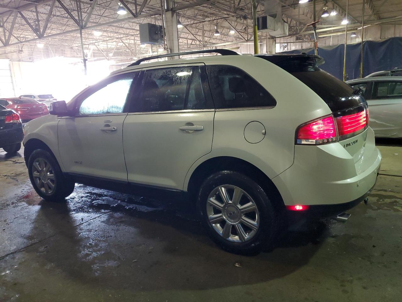 2007 Lincoln MKX - Image 2