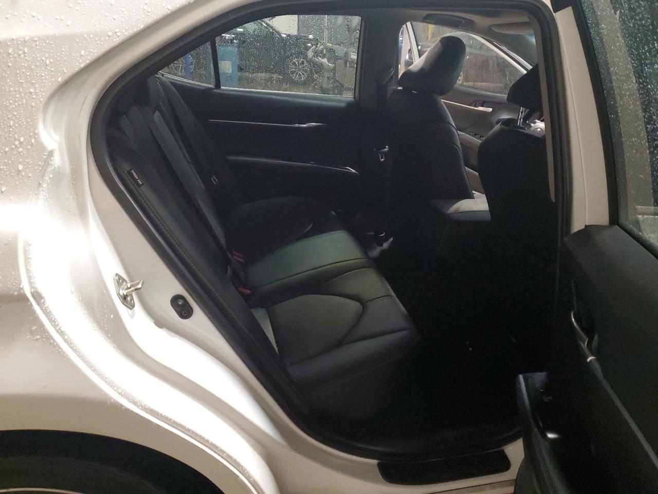 2019 Toyota Camry - Image 10