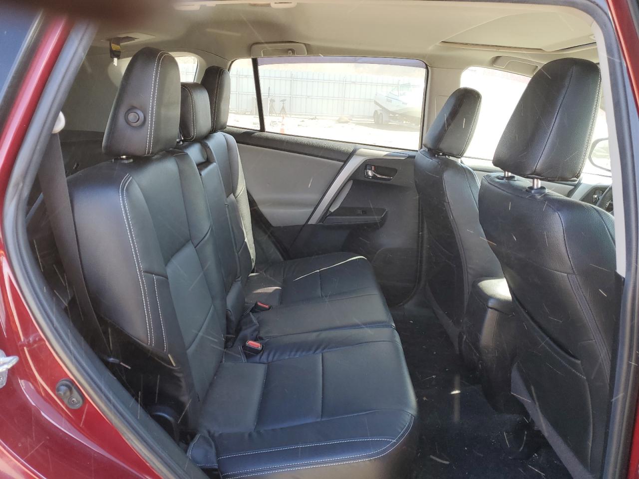 2018 Toyota RAV 4 - Image 11
