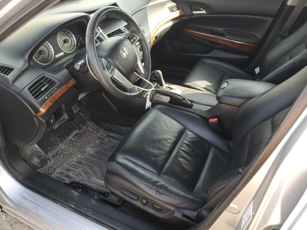 2012 Honda Accord - Image 7