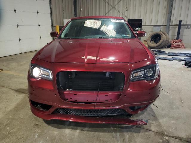  CHRYSLER 300 2023 Красный