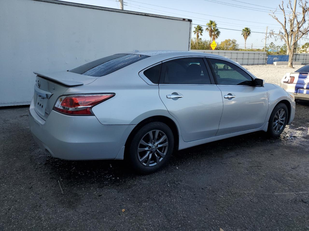 2015 Nissan Altima - Image 3