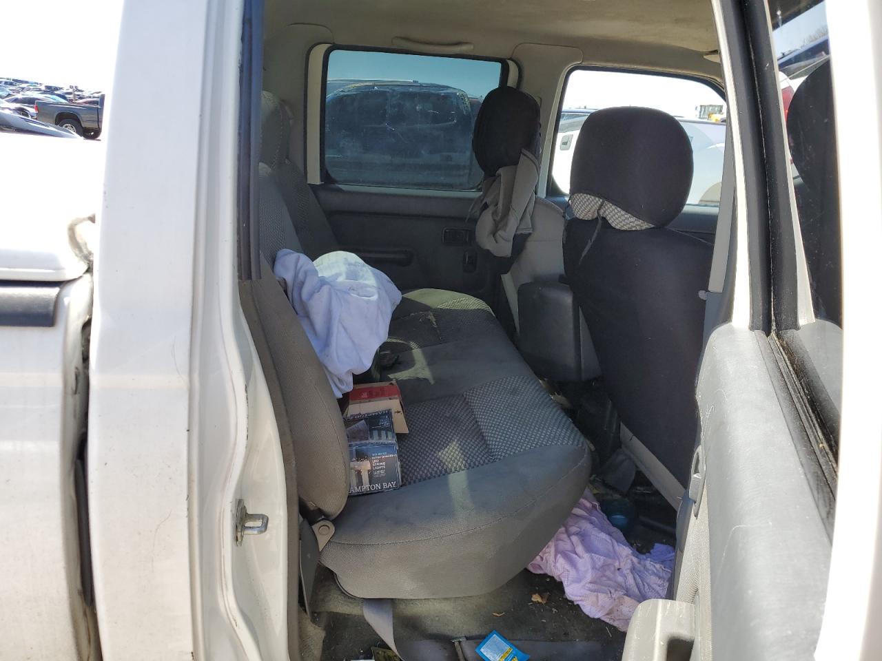 2003 Nissan Navara (Frontier) - Image 10