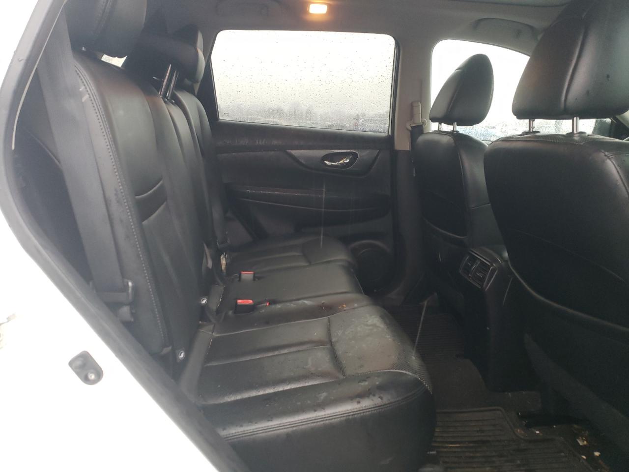 2015 Nissan Rogue - Image 11