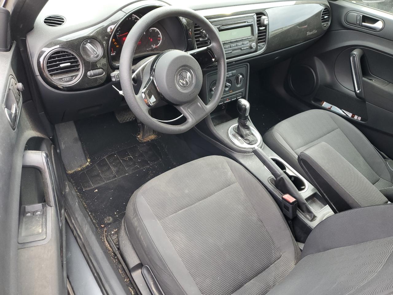 2014 Volkswagen Beetle - Image 8