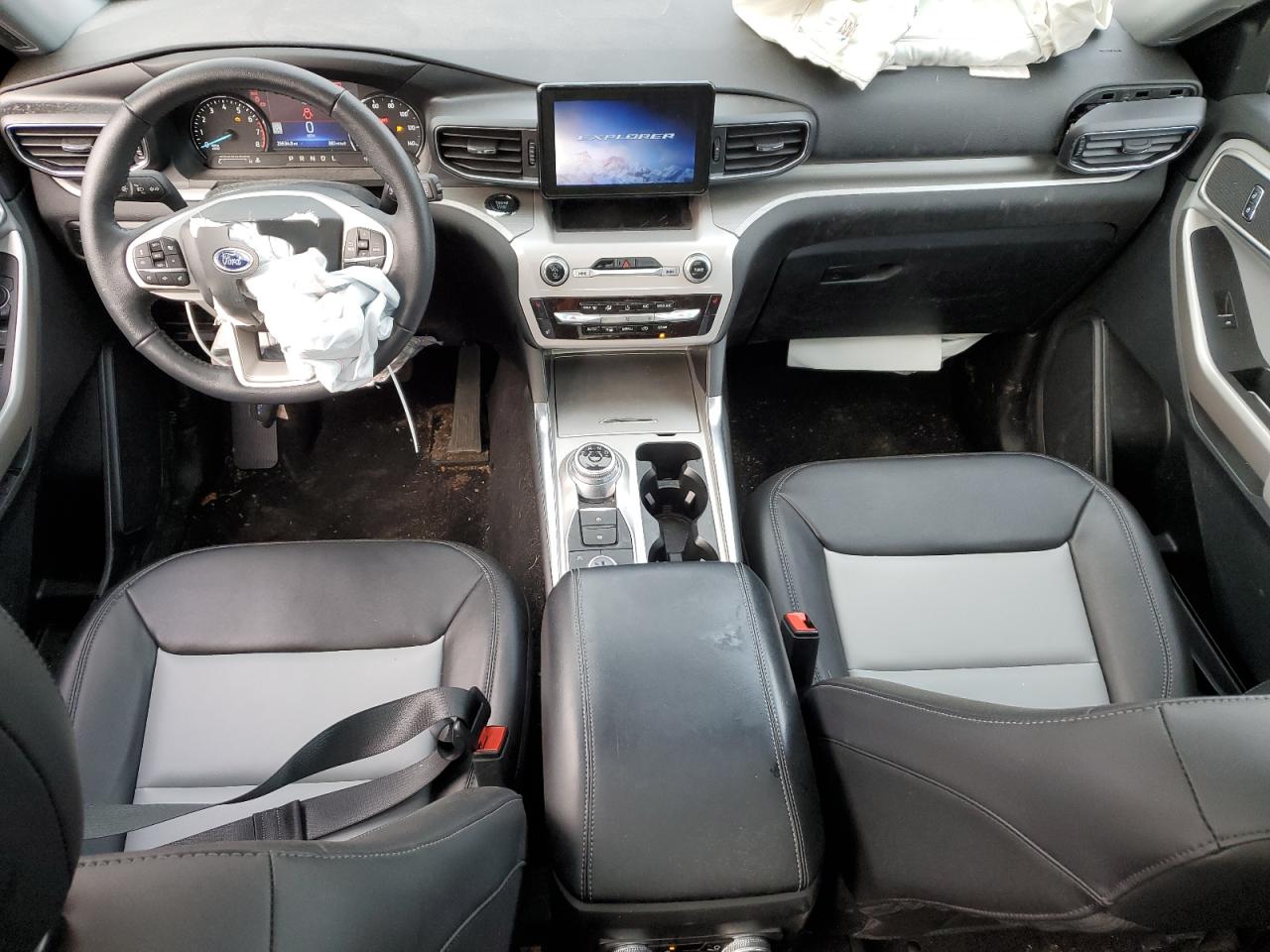 2023 Ford Explorer - Image 8