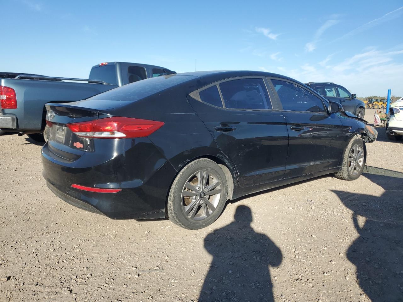2018 Hyundai Elantra - Image 3