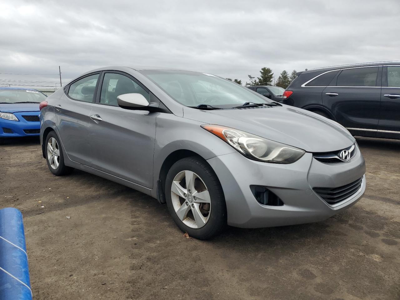 2013 Hyundai Elantra - Image 4