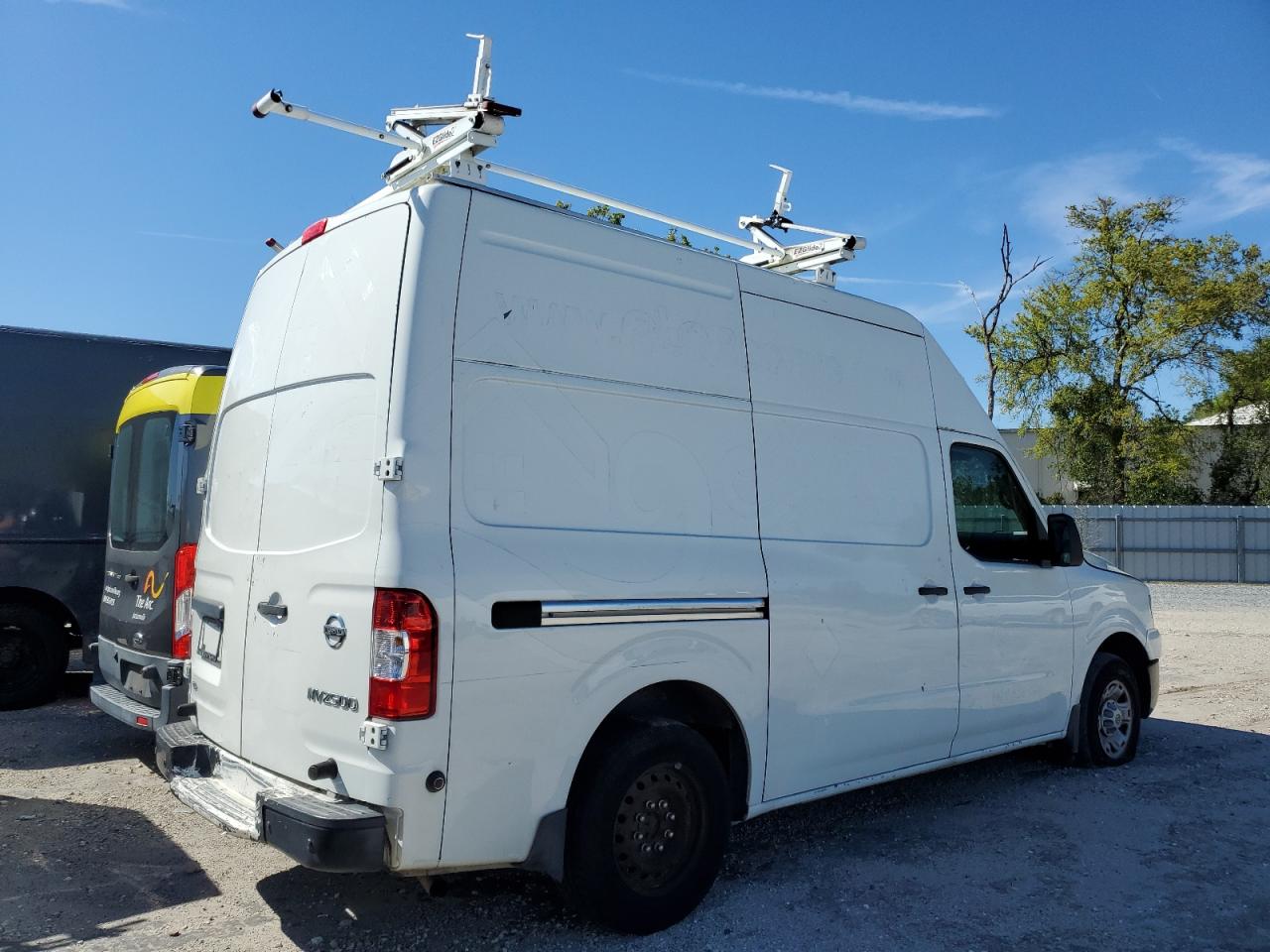 2018 Nissan NV - Image 3