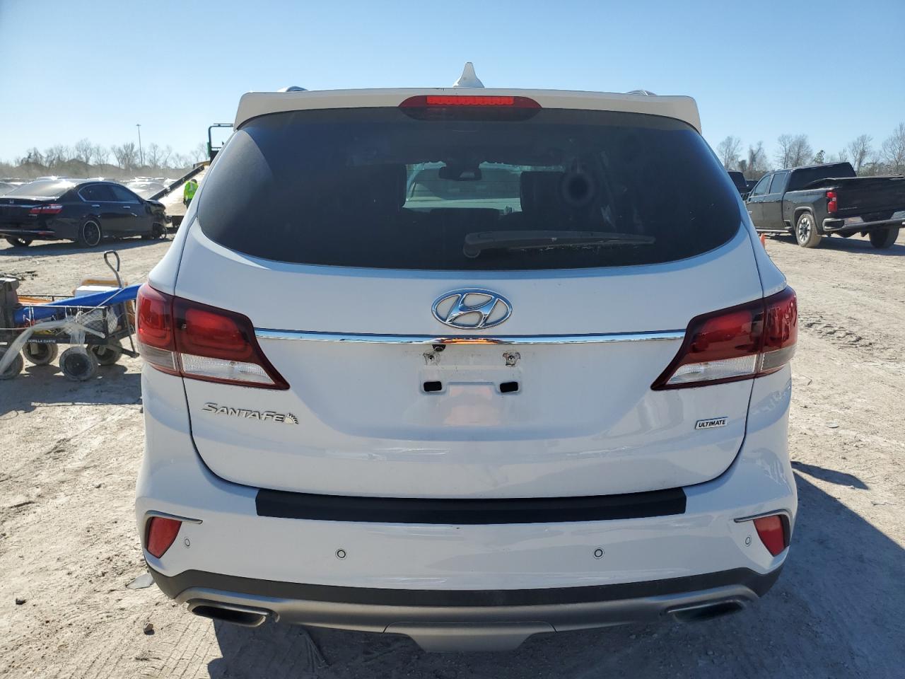 2017 Hyundai Santa Fe - Image 6