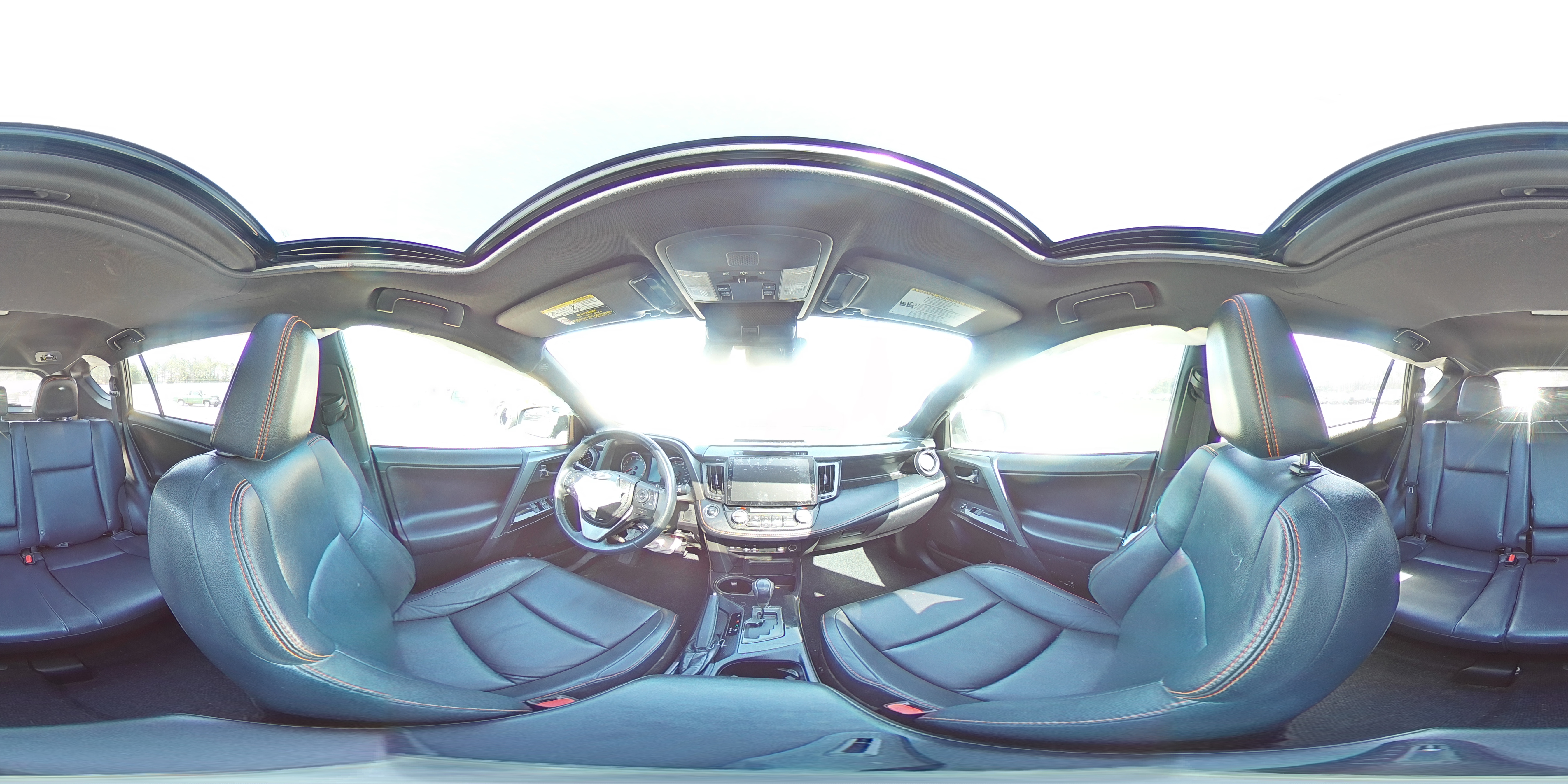 2018 Toyota RAV 4 - Image 13