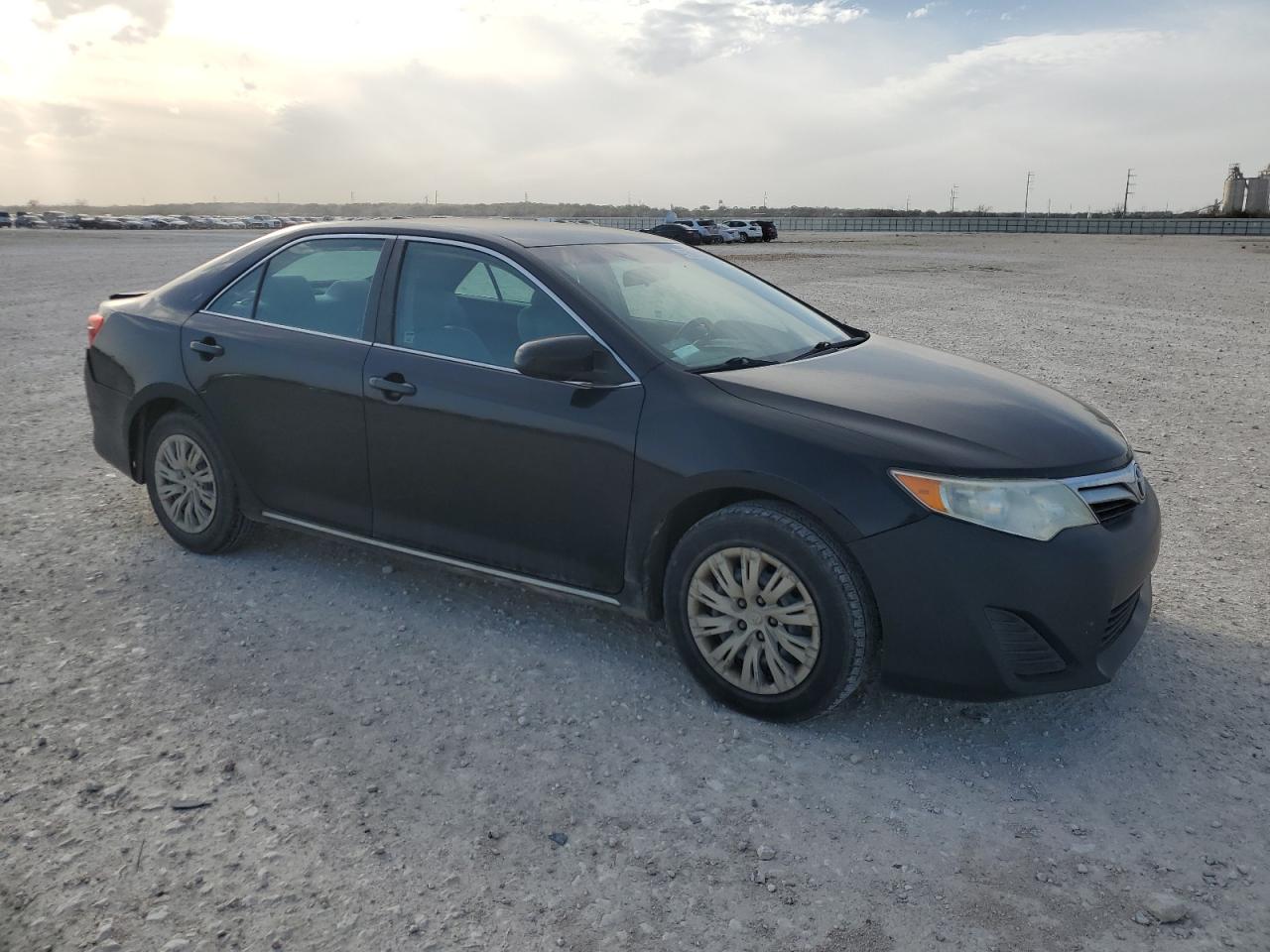 2014 Toyota Camry - Image 4