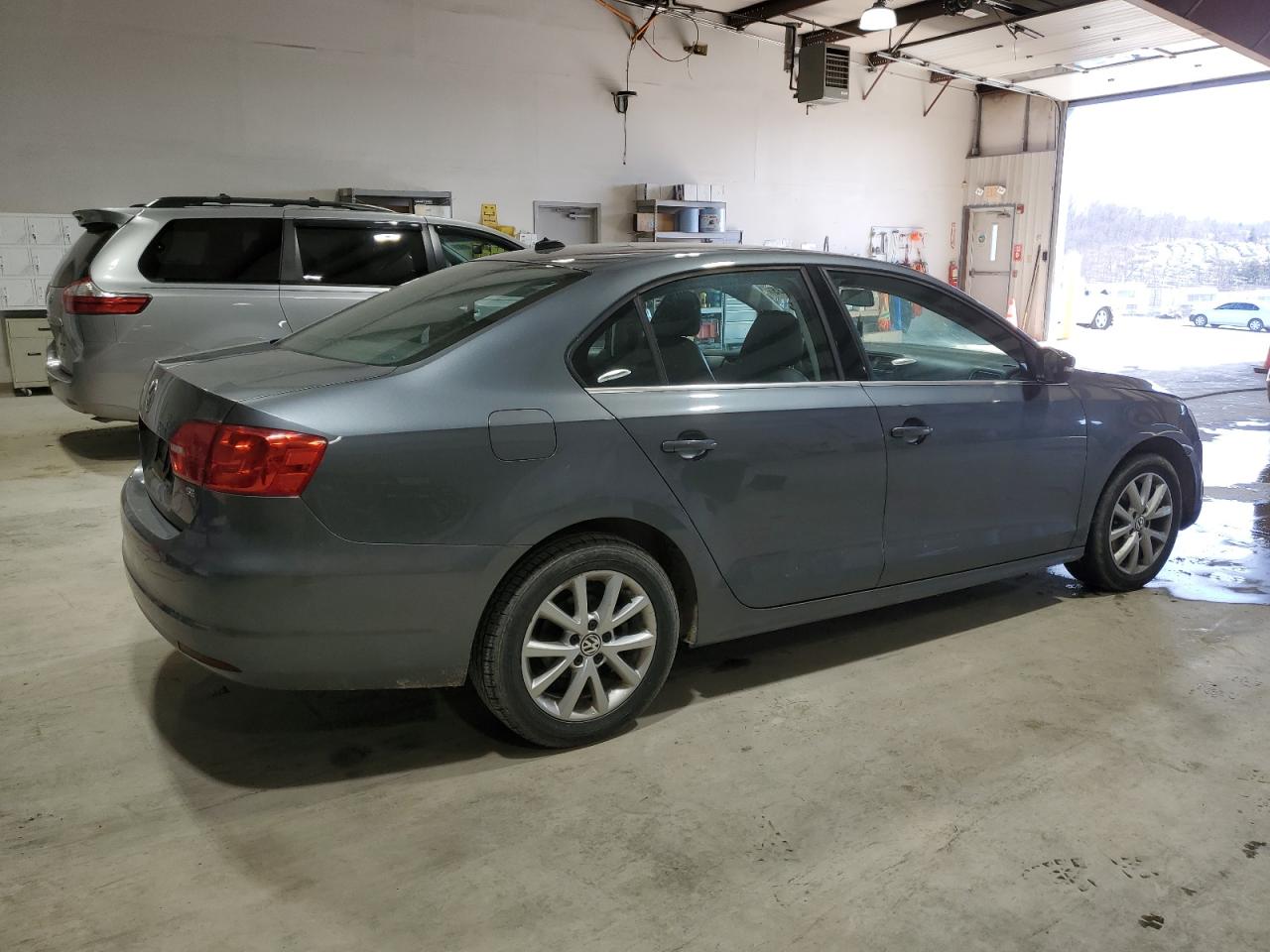 2014 Volkswagen Jetta - Image 3
