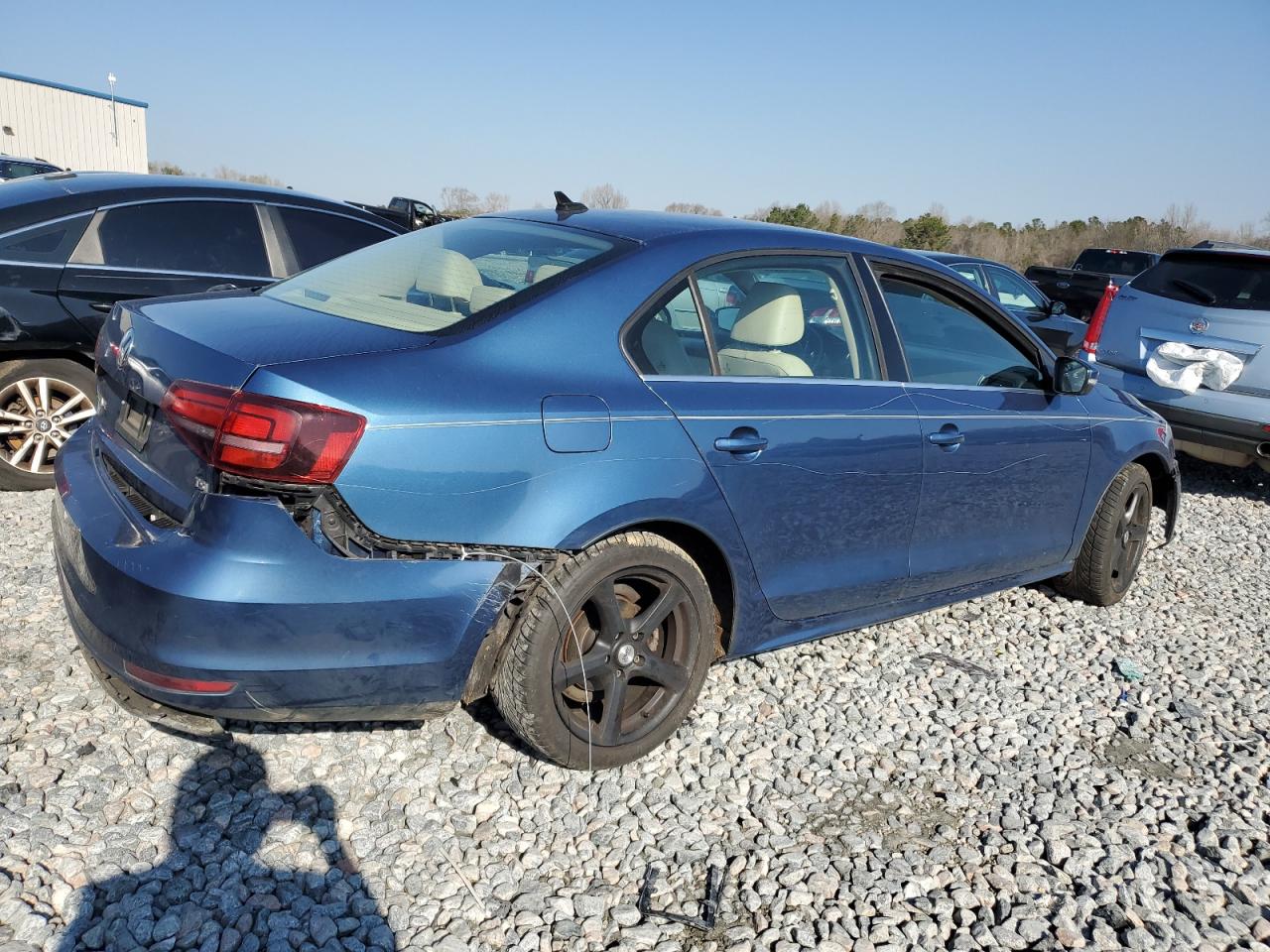 2016 Volkswagen Jetta - Image 3