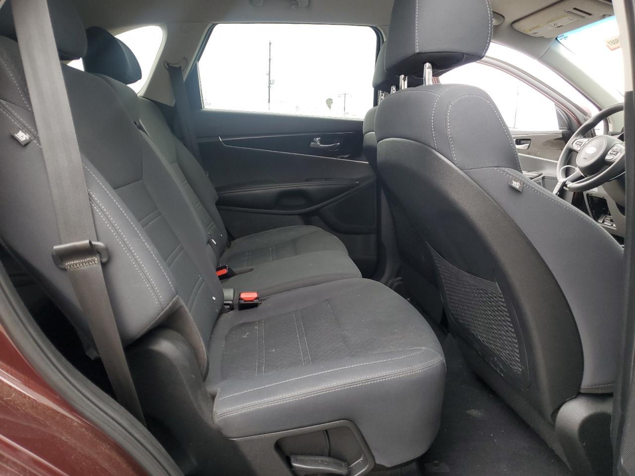 2018 Kia Sorento - Image 12