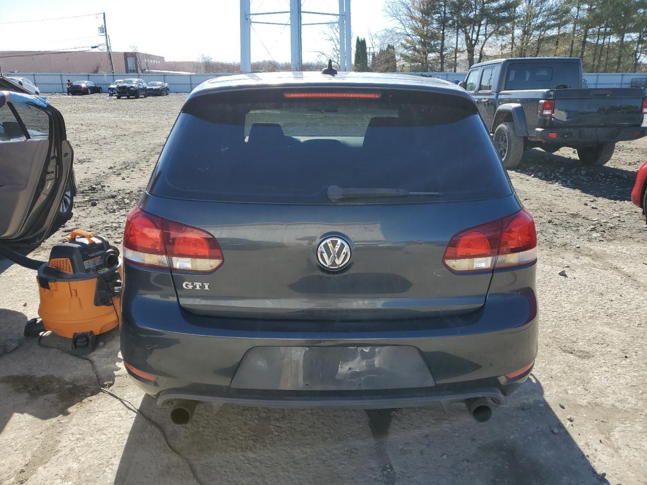 2010 Volkswagen GTI - Image 6