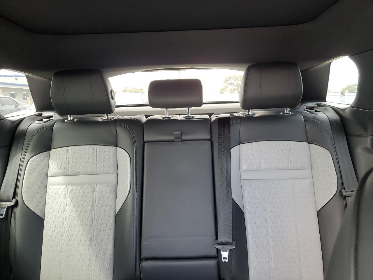 2020 Land Rover Range Rover - Image 10