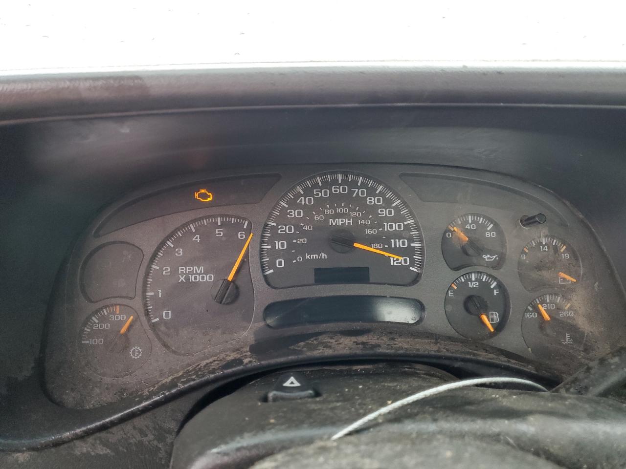 2004 GMC Sierra - Image 9