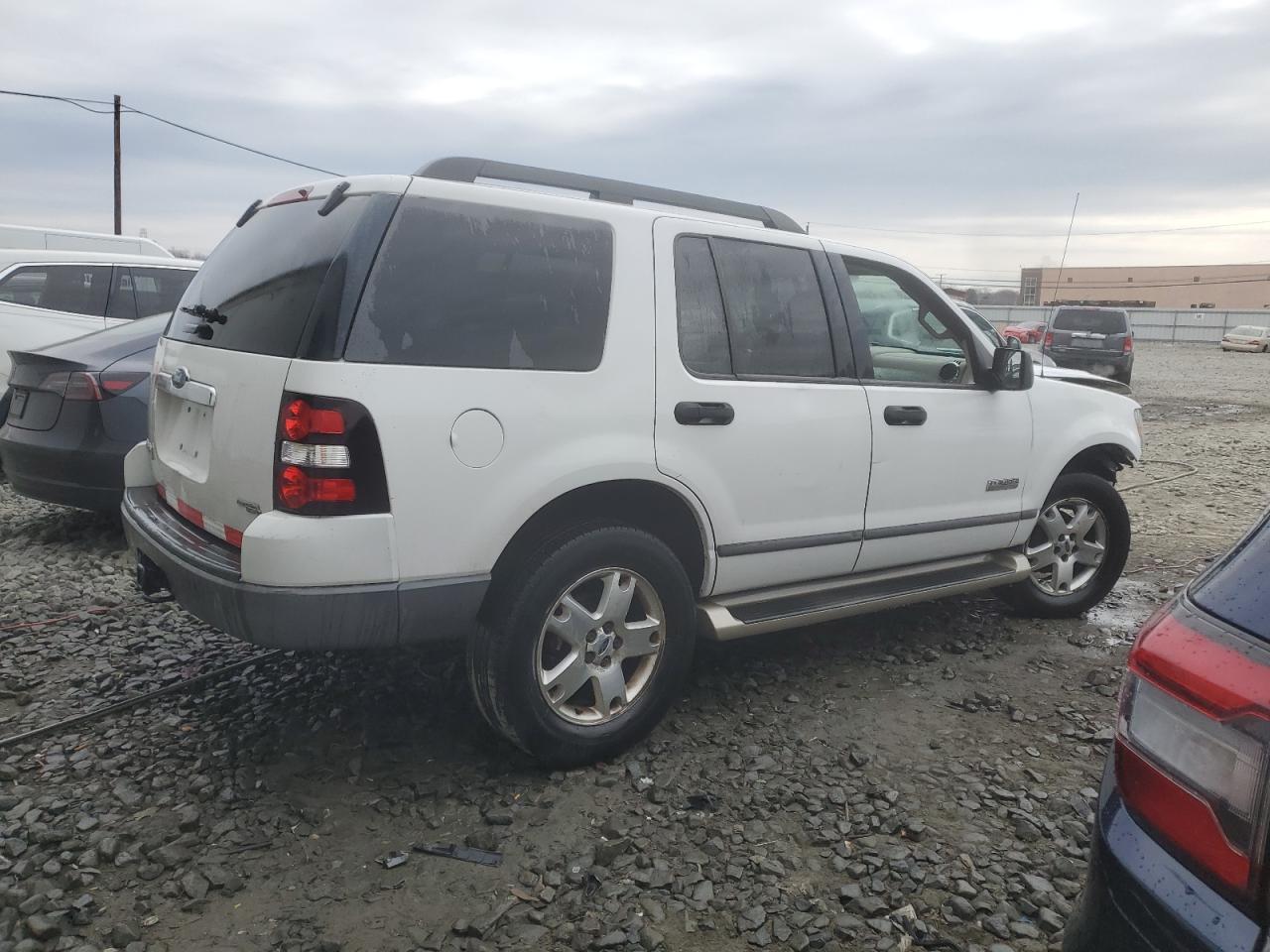 2006 Ford Explorer - Image 3