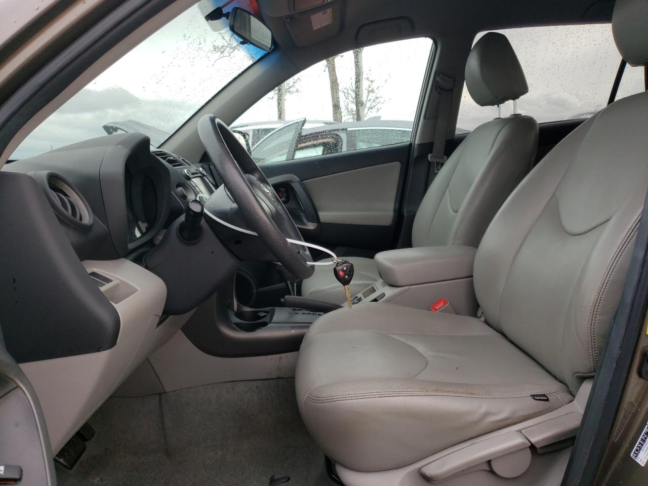 2011 Toyota RAV 4 - Image 7