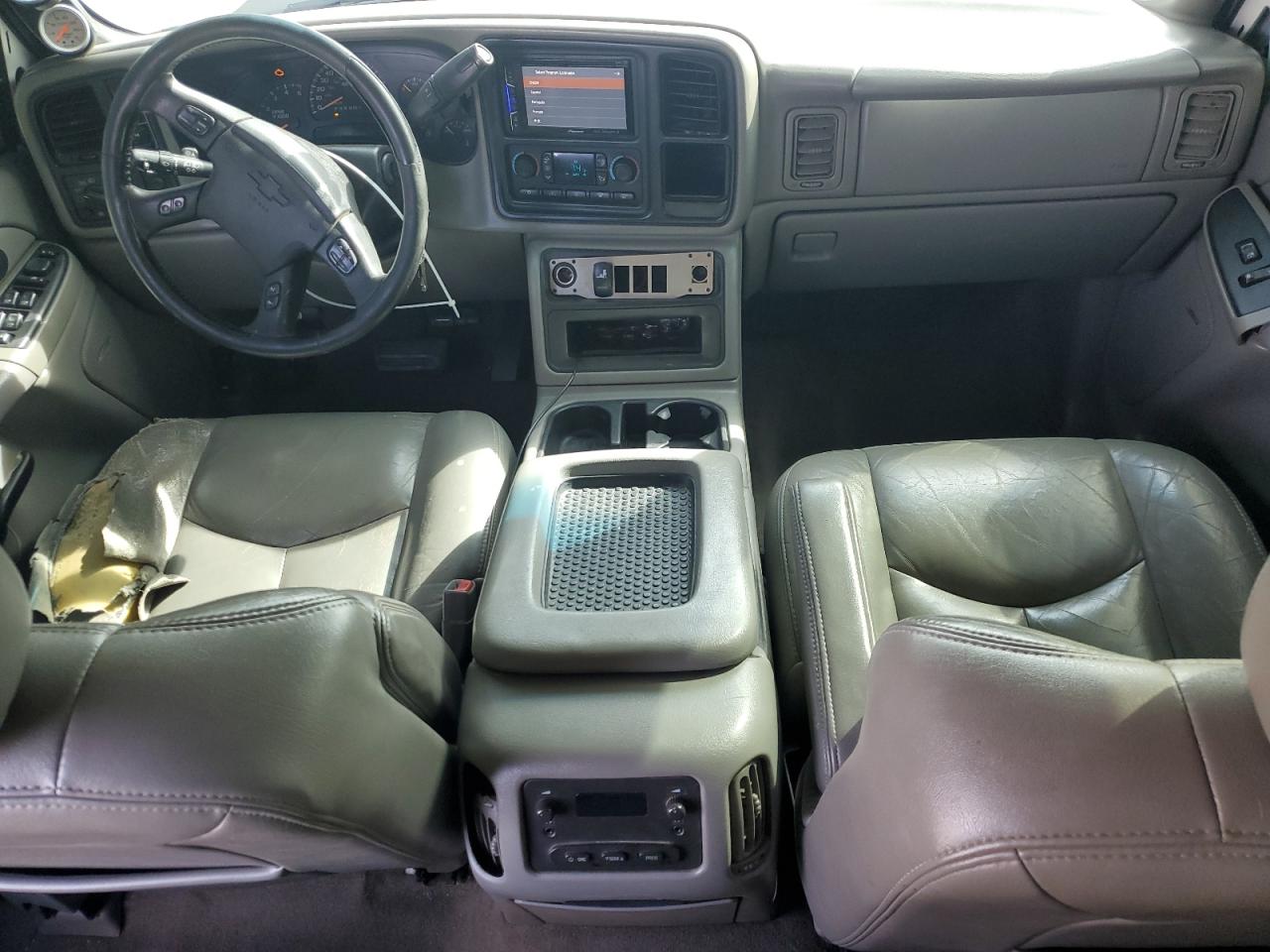 2006 Chevrolet Silverado - Image 8