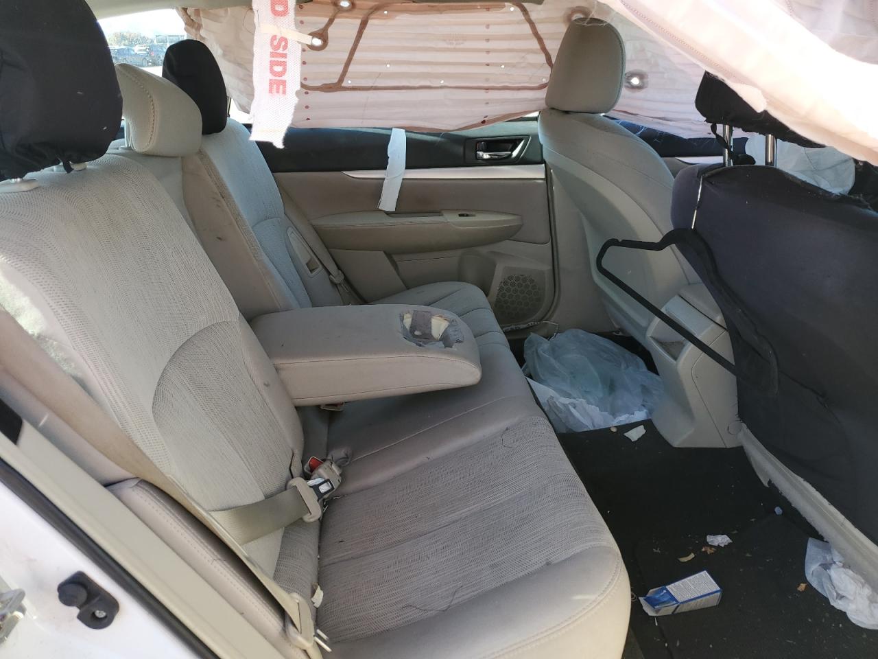 2013 Subaru Outback - Image 12