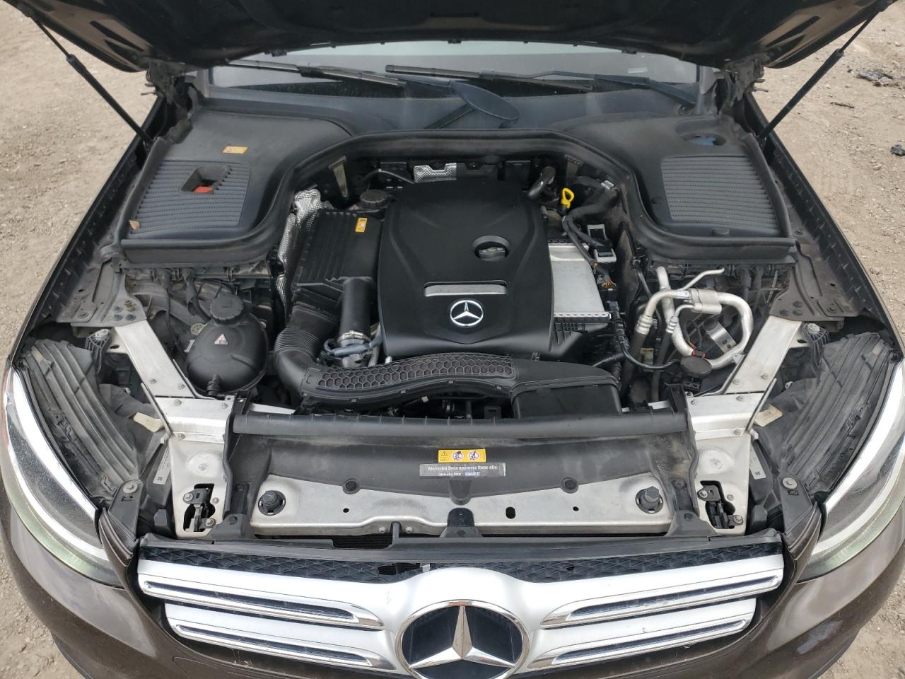 2016 Mercedes-Benz GLC - Image 11