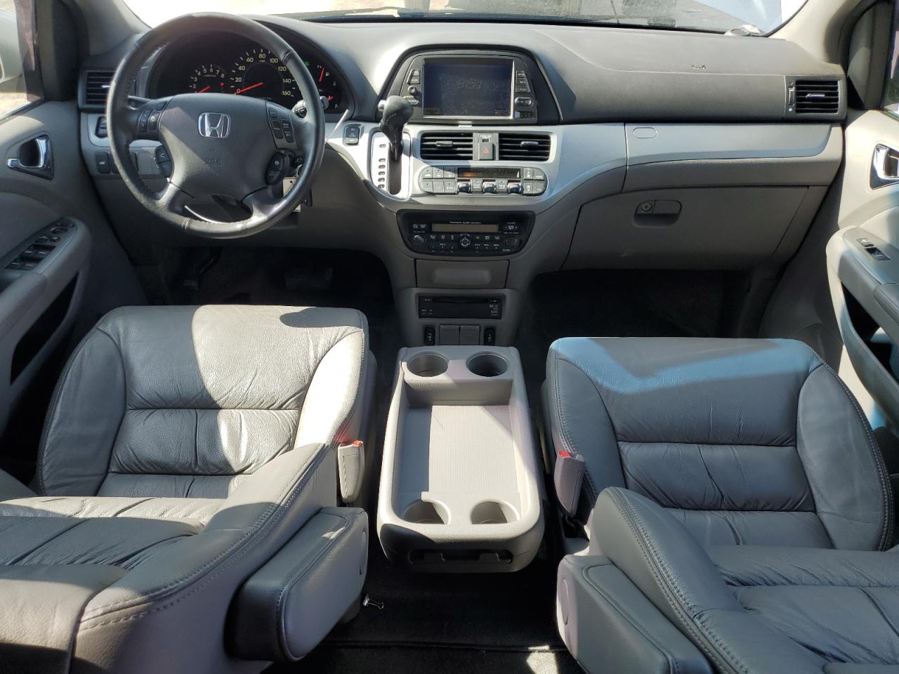 2010 Honda Odyssey - Image 8