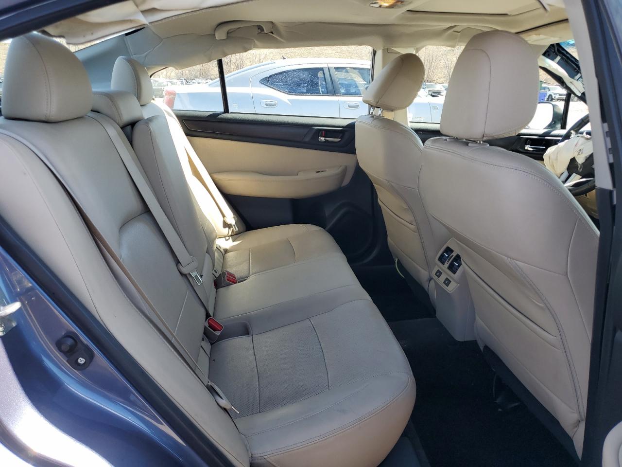 2015 Subaru Legacy - Image 10