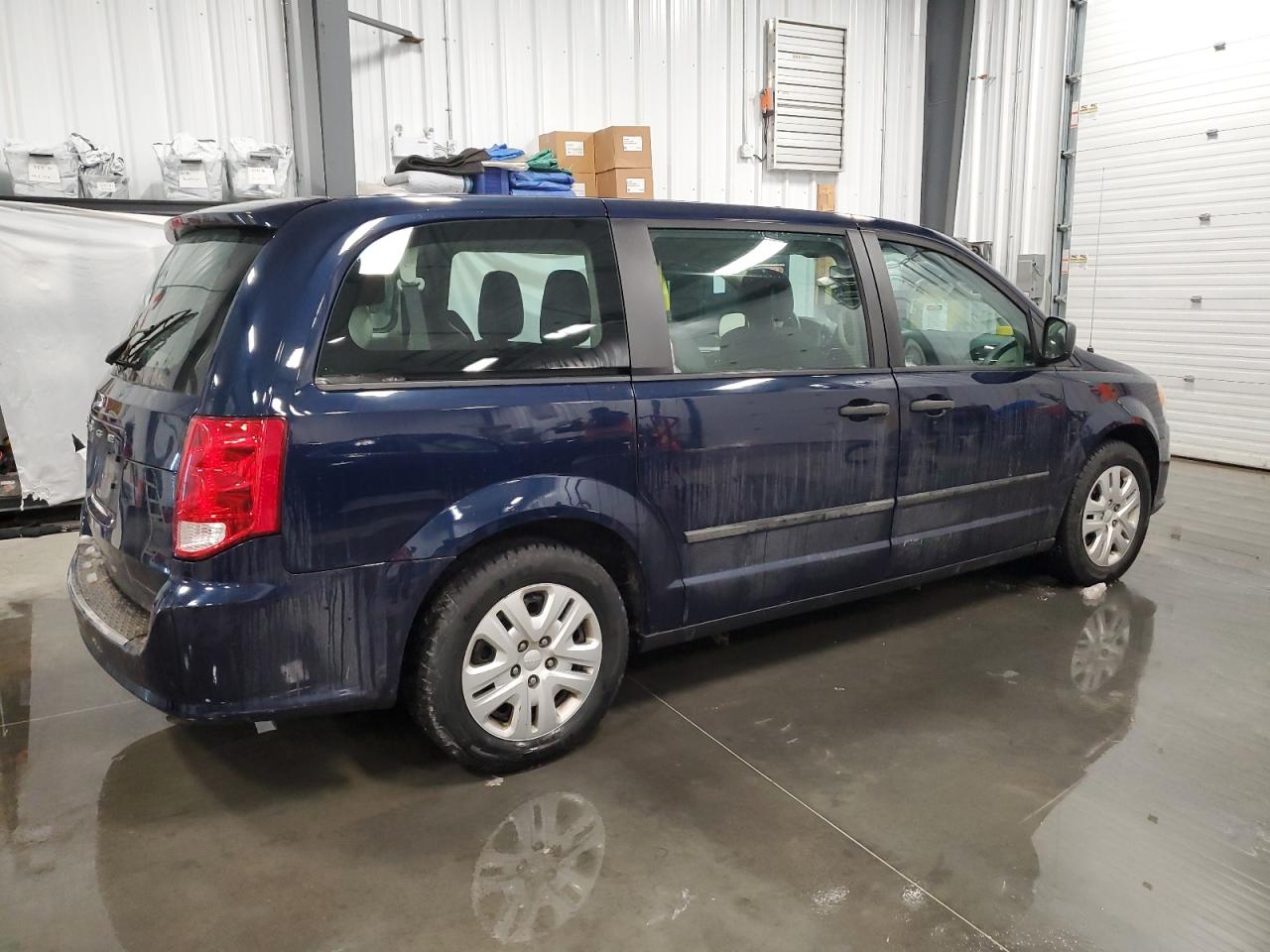 2014 Dodge Caravan - Image 3