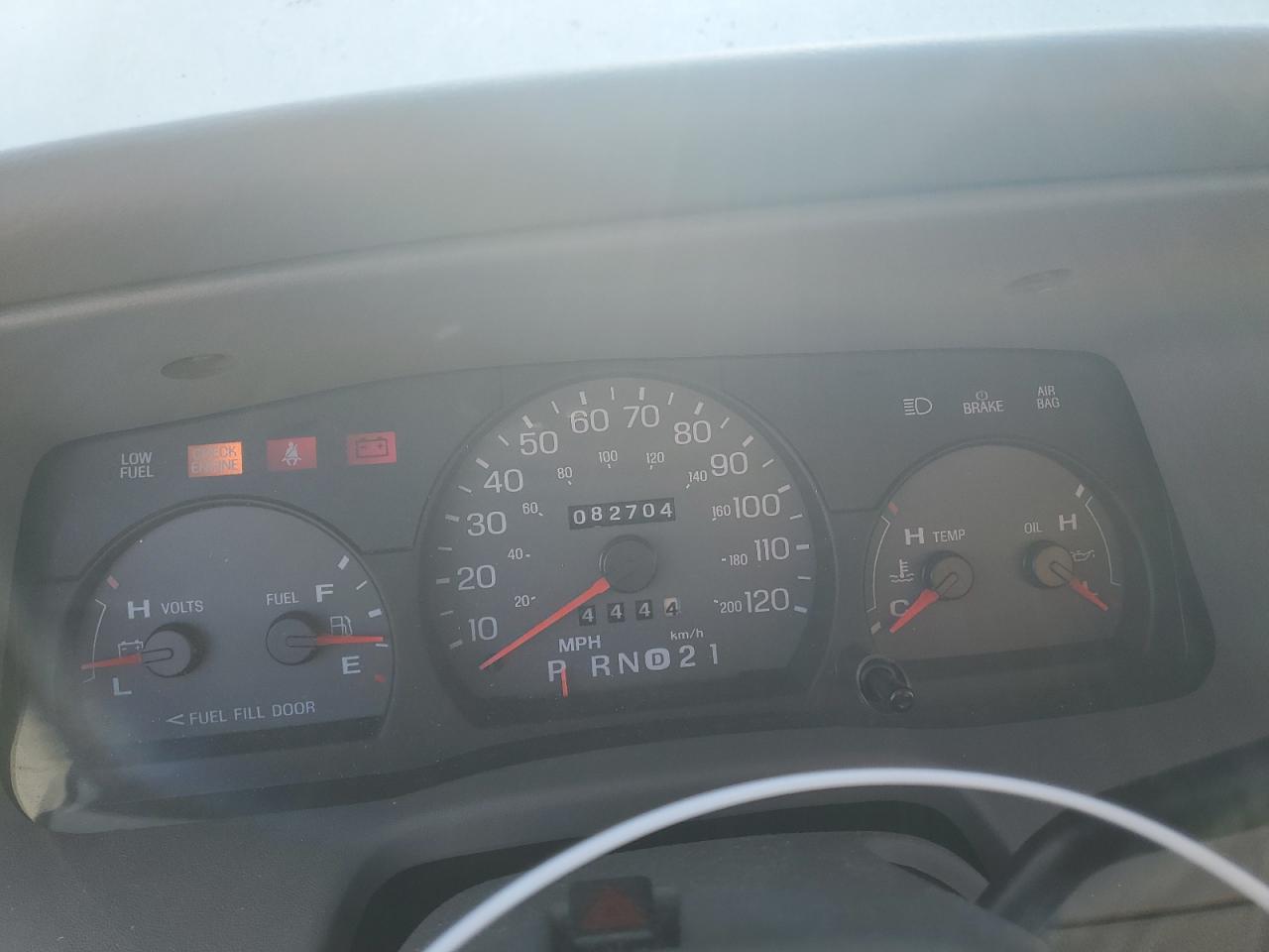 2004 Mercury Grand Marquis Gs VIN: 2MEFM74W54X647330 Lot: 50608945