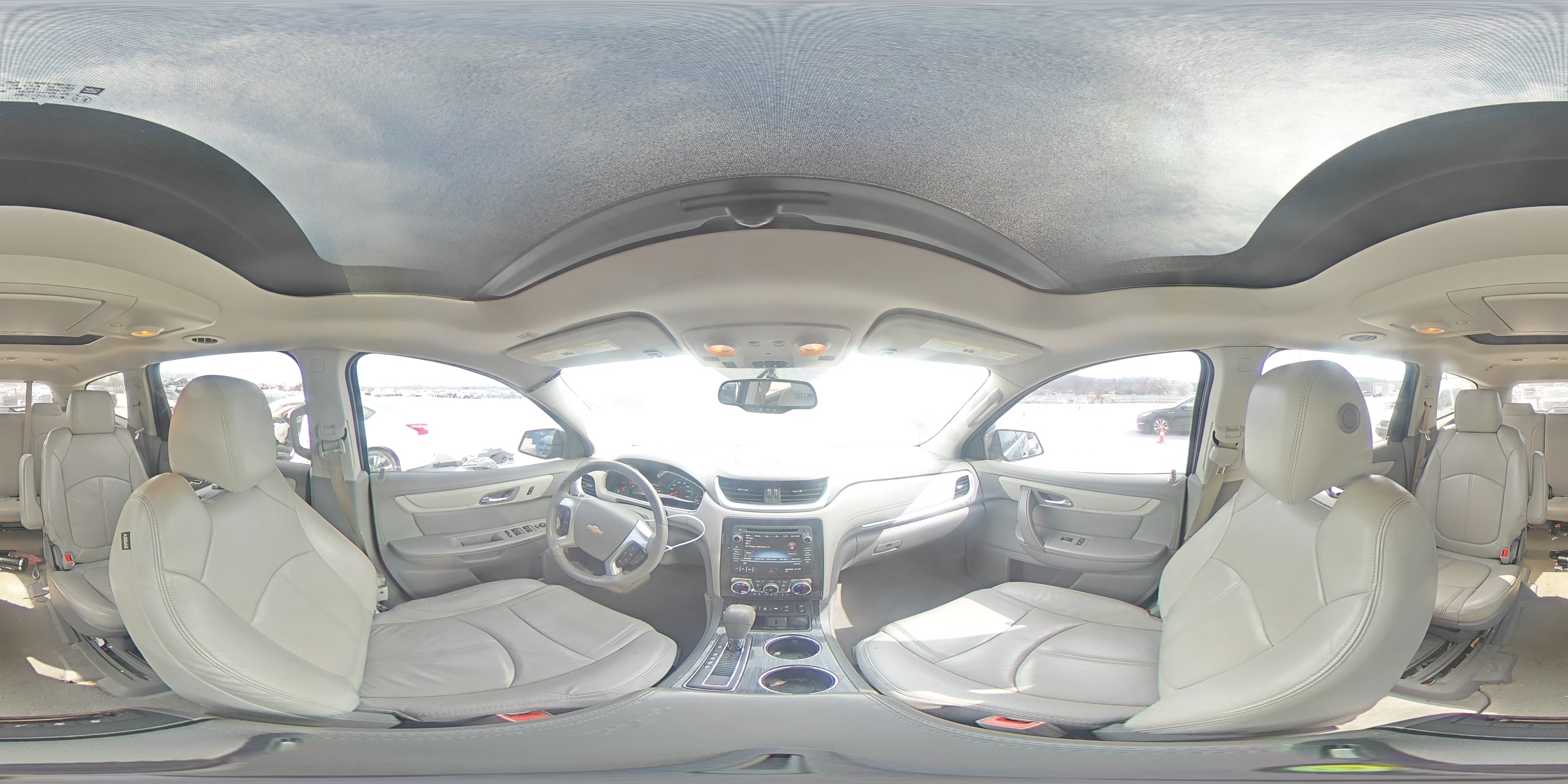 2015 Chevrolet Traverse - Image 13