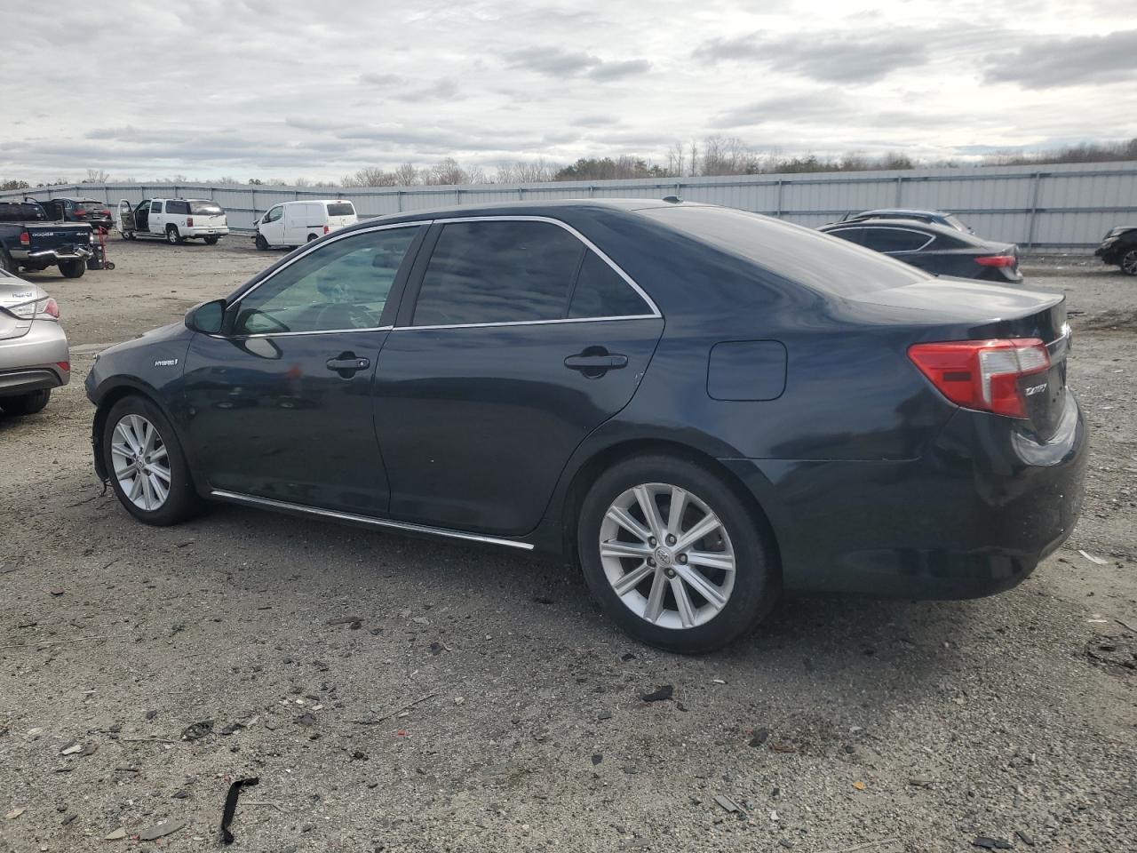 2014 Toyota Camry - Image 2