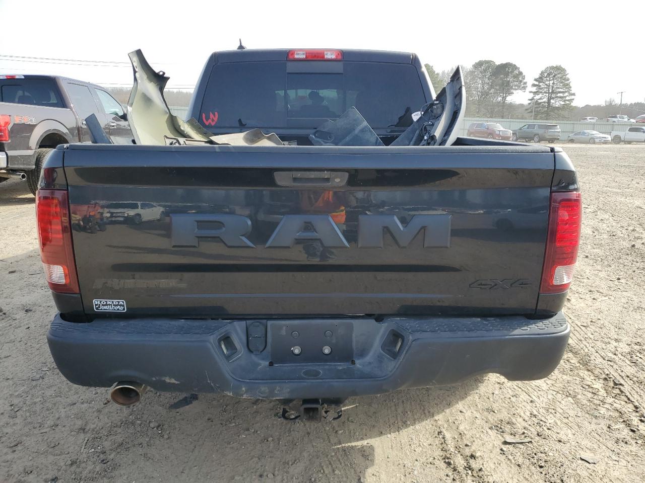 2016 RAM 1500 - Image 6
