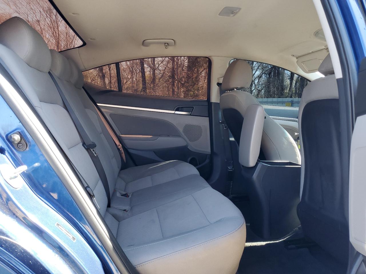 2020 Hyundai Elantra - Image 10