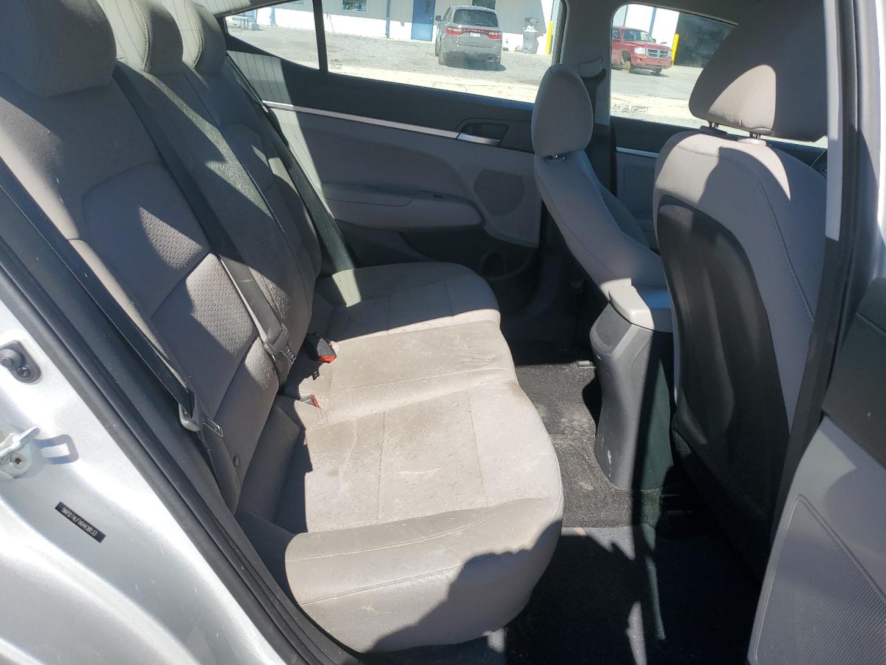 2019 Hyundai Elantra - Image 11