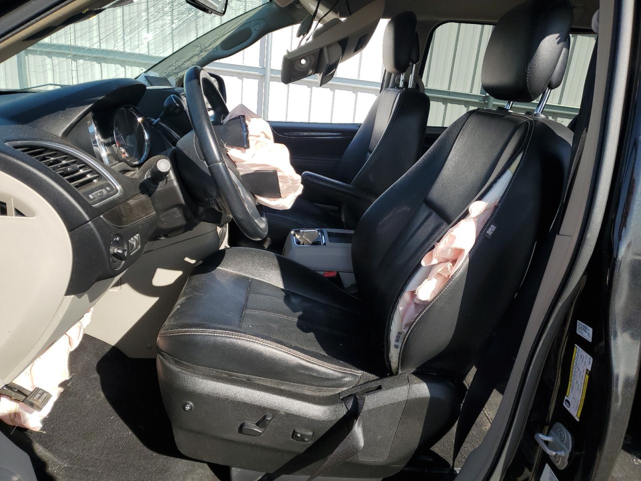 2013 Chrysler Town & Country - Image 7