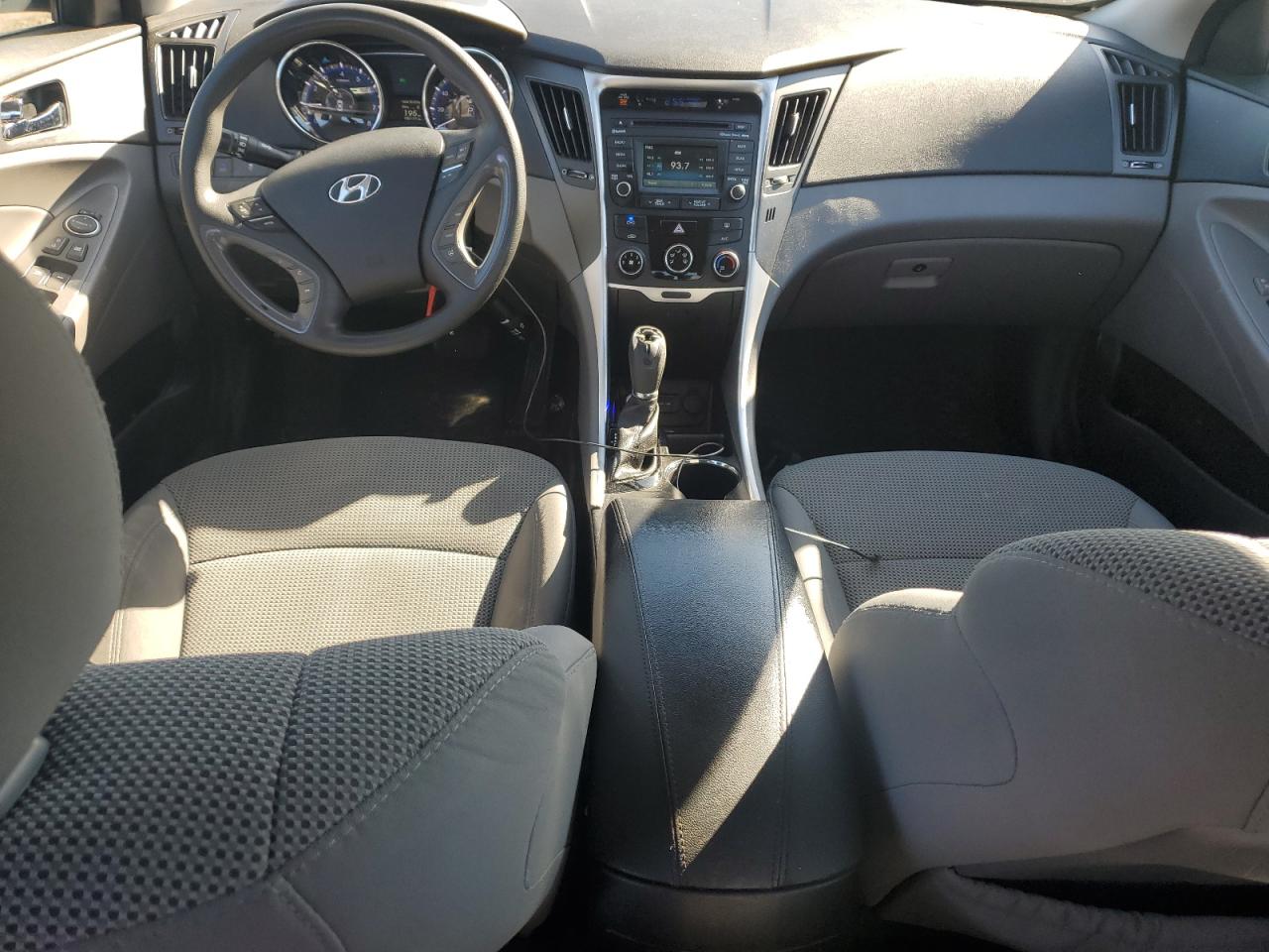 2014 Hyundai Sonata - Image 8