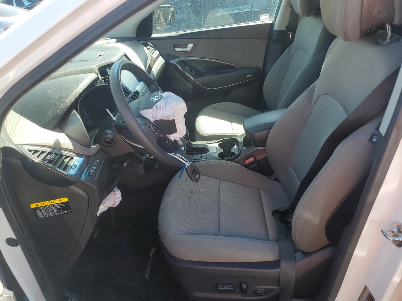 2017 Hyundai Santa Fe - Image 7