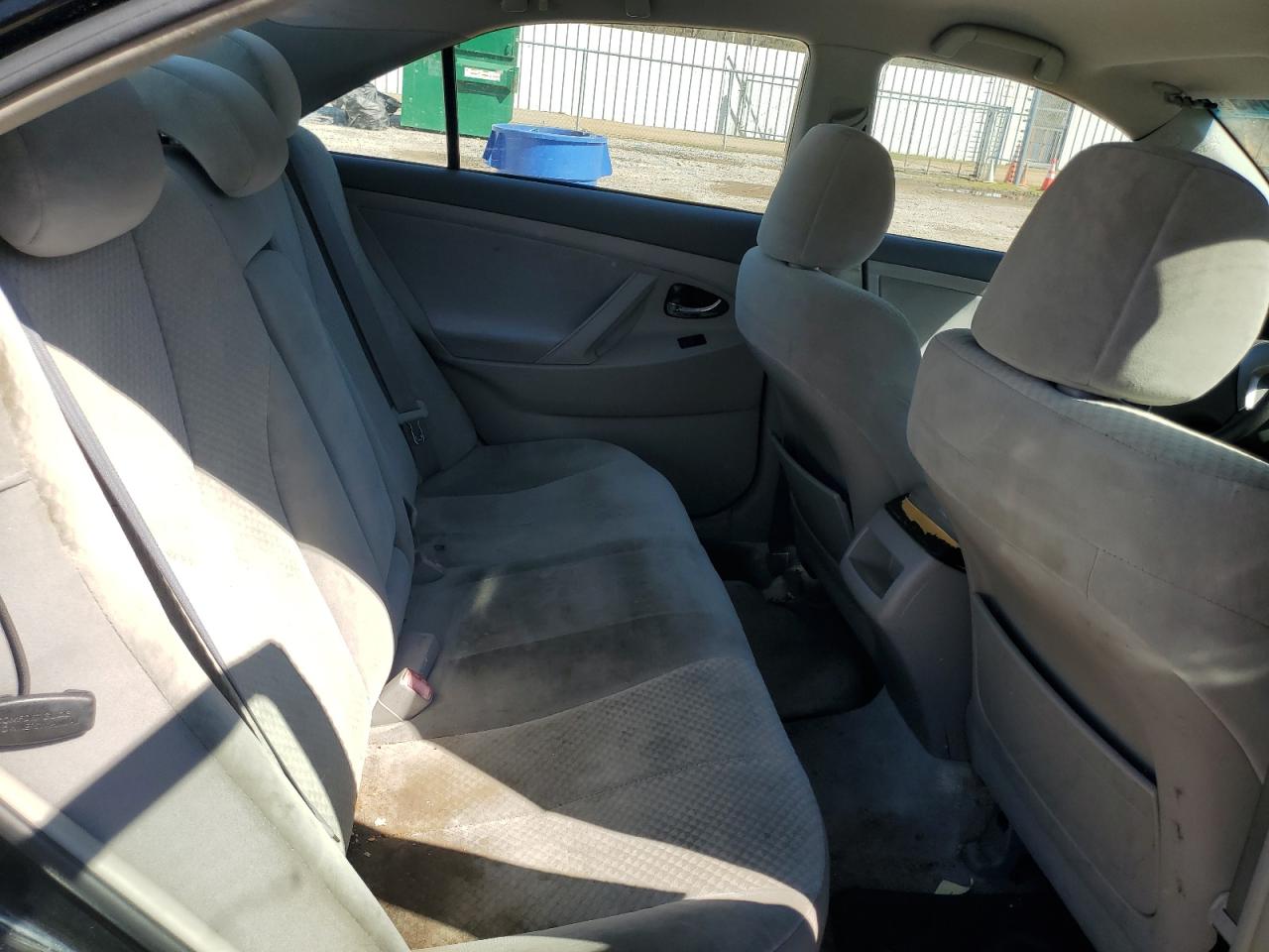 2009 Toyota Camry - Image 10