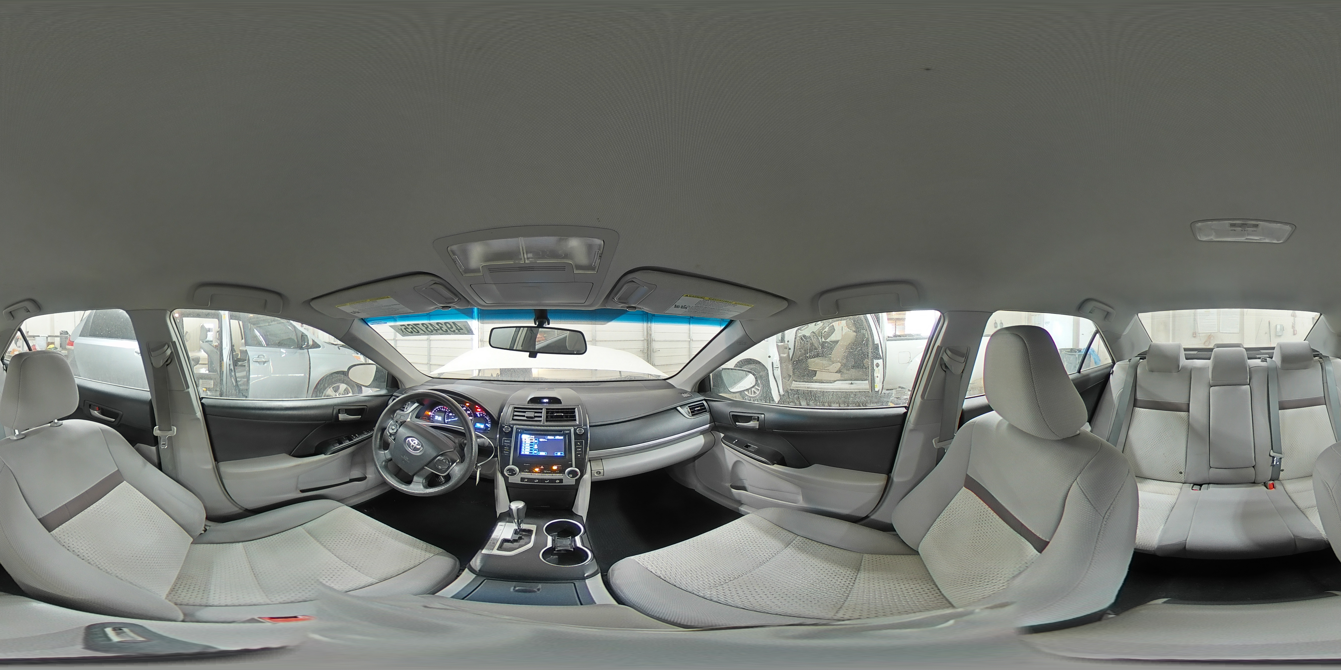 2014 Toyota Camry - Image 14