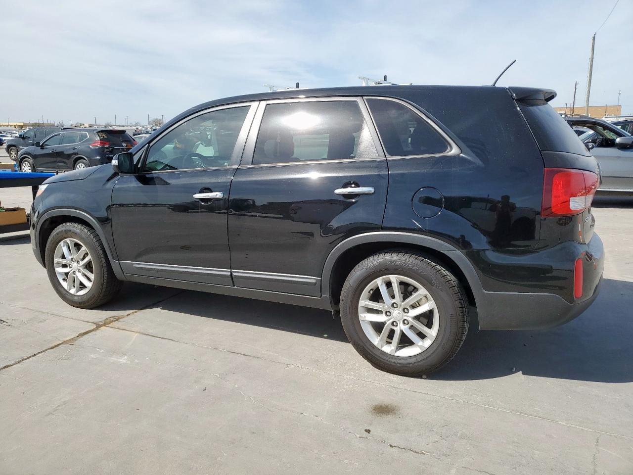 2014 Kia Sorento - Image 2